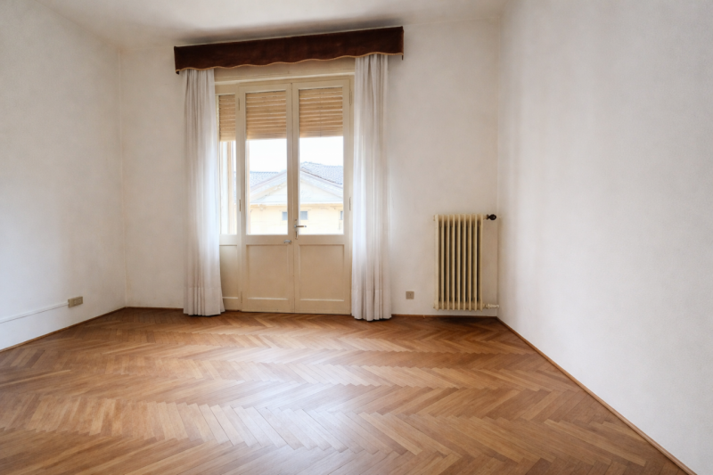 Proponiamo in vendita una porzione di bifamiliare, sviluppata interamente su un unico livello al ...