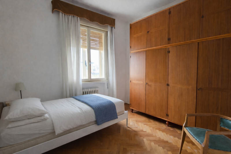 Proponiamo in vendita una porzione di bifamiliare, sviluppata interamente su un unico livello al ...