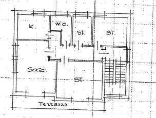 Proponiamo in vendita una porzione di bifamiliare, sviluppata interamente su un unico livello al ...