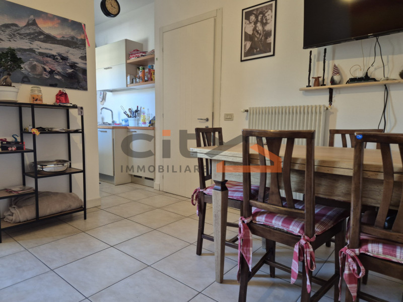 In zona San Fortunato, all’interno di un contesto tranquillo e ben servito, proponiamo in vendita...