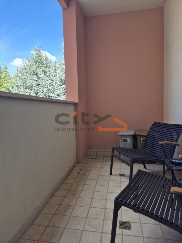 In zona San Fortunato, all’interno di un contesto tranquillo e ben servito, proponiamo in vendita...