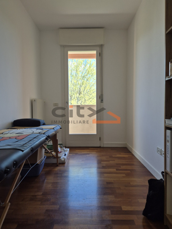 In zona San Fortunato, all’interno di un contesto tranquillo e ben servito, proponiamo in vendita...