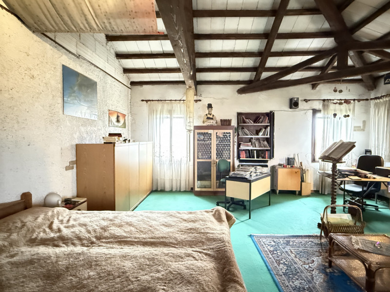 Chiarano - (Treviso)
In località Fossalta Maggiore a solo 4 km dal centro di Chiarano e immersa n...