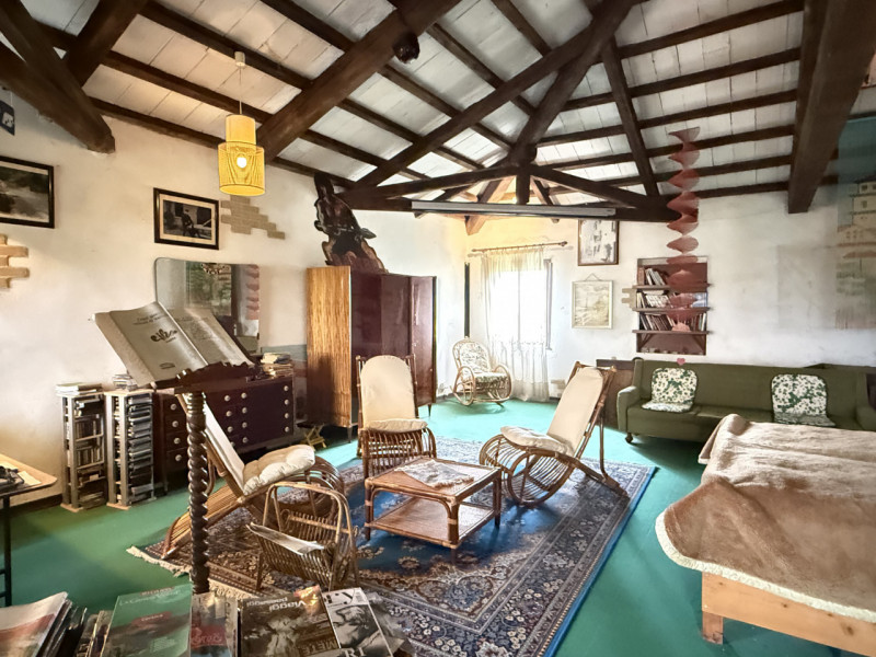 Chiarano - (Treviso)
In località Fossalta Maggiore a solo 4 km dal centro di Chiarano e immersa n...