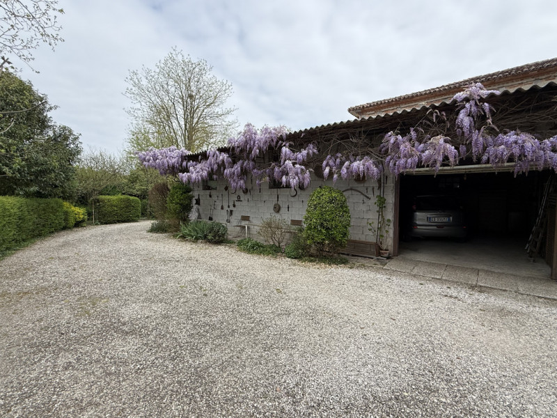 Chiarano - (Treviso)
In località Fossalta Maggiore a solo 4 km dal centro di Chiarano e immersa n...