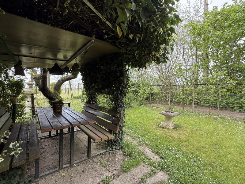 Chiarano - (Treviso)
In località Fossalta Maggiore a solo 4 km dal centro di Chiarano e immersa n...