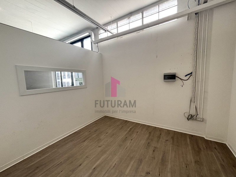 rif.701MIC - Per info 3473209826 - Proponiamo in locazione a Limena, in posizione strategica a po...