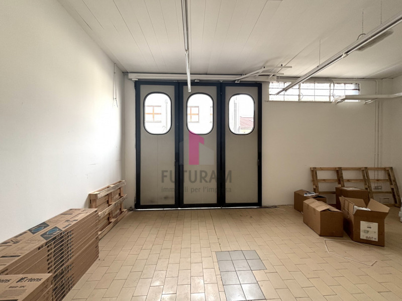 rif.701MIC - Per info 3473209826 - Proponiamo in locazione a Limena, in posizione strategica a po...