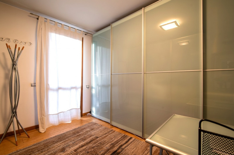 VIGONZA-centro-: proponiamo quest esclusivo attico sviluppato su due livelli per una superficie i...