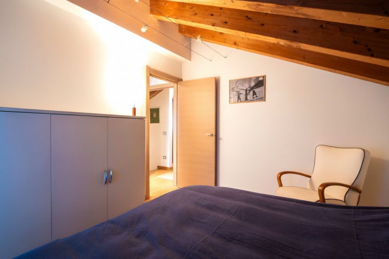 VIGONZA-centro-: proponiamo quest esclusivo attico sviluppato su due livelli per una superficie i...