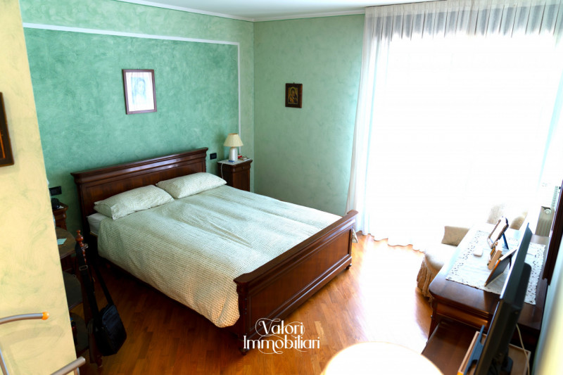 Nel cuore di Albignasego, in una posizione tranquilla e residenziale, proponiamo un'esclusiva cas...