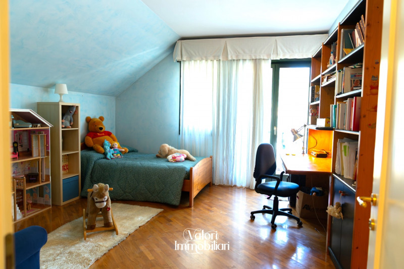 Nel cuore di Albignasego, in una posizione tranquilla e residenziale, proponiamo un'esclusiva cas...