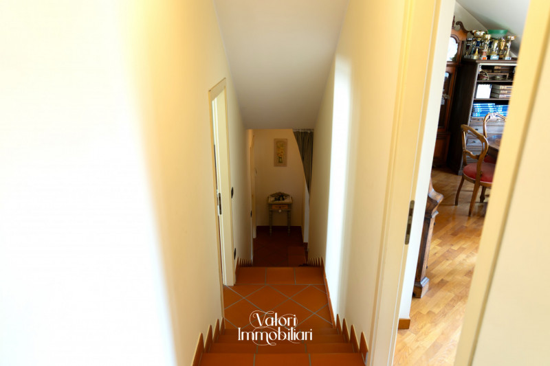 Nel cuore di Albignasego, in una posizione tranquilla e residenziale, proponiamo un'esclusiva cas...