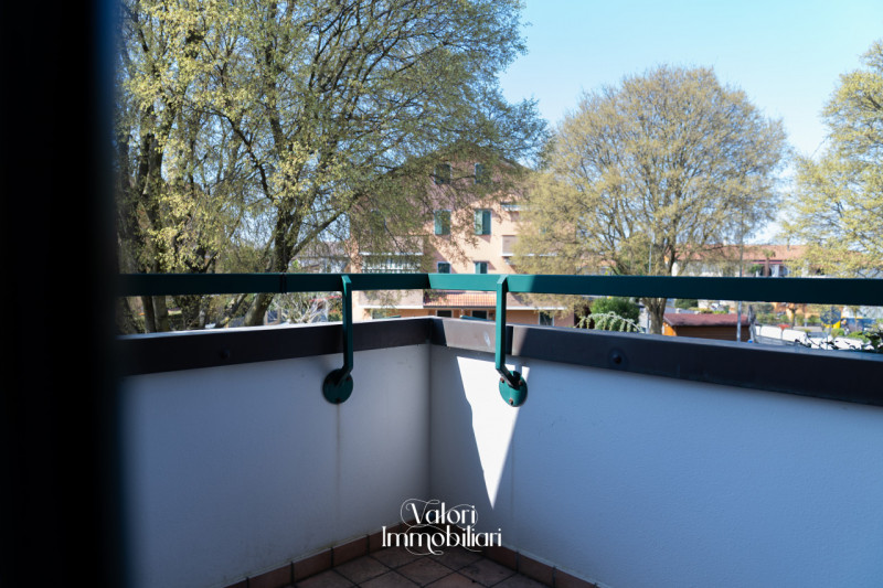 Nel cuore di Albignasego, in una posizione tranquilla e residenziale, proponiamo un'esclusiva cas...