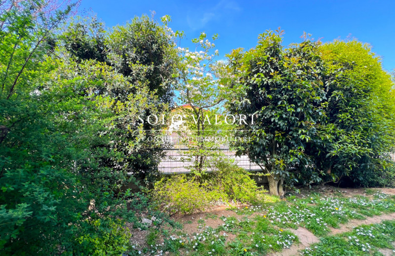 Rif. A933 (per info 338 9387816 Matteo)

Situato in una tranquilla frazione di Vedelago, questo a...