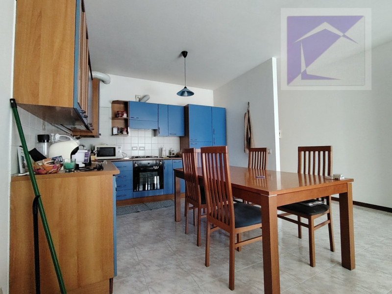 Scopri il tuo appartamento nel cuore di Massanzago! Situato in una piccola palazzina di sole 10 u...