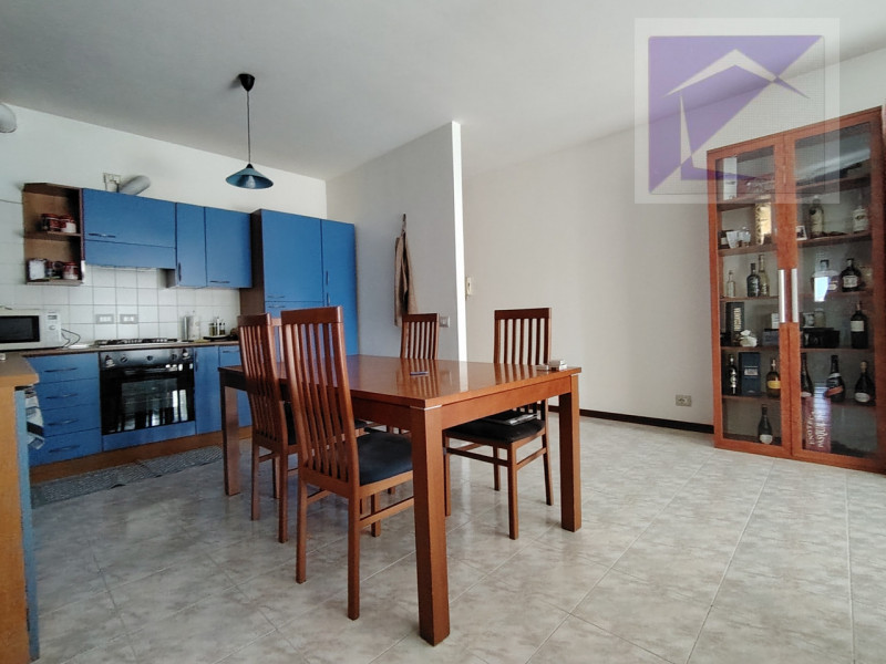 Scopri il tuo appartamento nel cuore di Massanzago! Situato in una piccola palazzina di sole 10 u...