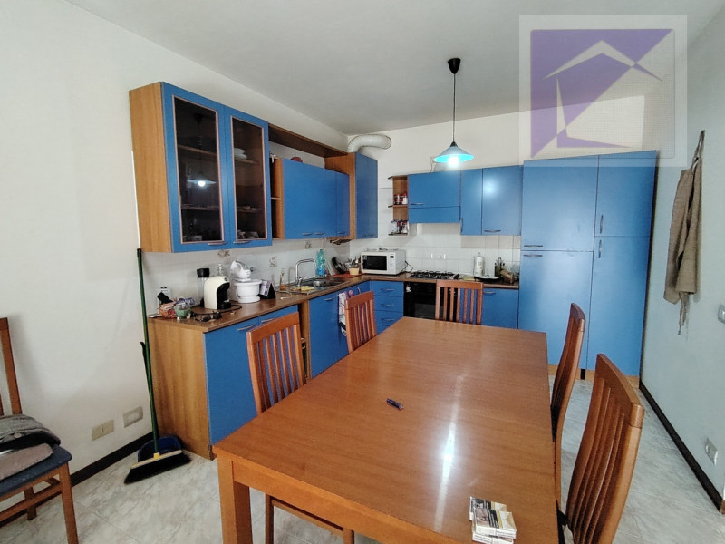 Scopri il tuo appartamento nel cuore di Massanzago! Situato in una piccola palazzina di sole 10 u...