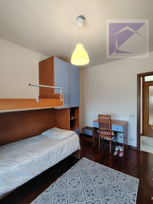 Scopri il tuo appartamento nel cuore di Massanzago! Situato in una piccola palazzina di sole 10 u...