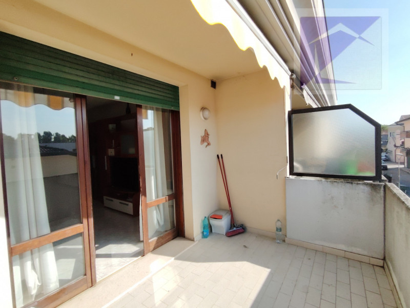 Scopri il tuo appartamento nel cuore di Massanzago! Situato in una piccola palazzina di sole 10 u...