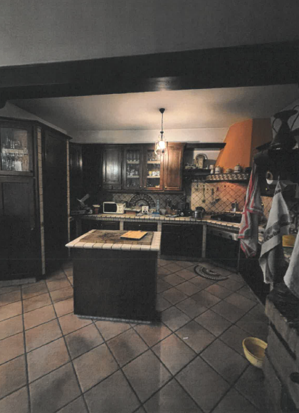 Rif. A.A.362-241

Vendita all'asta - porzione di bifamiliare su 2 livelli in data 20 maggio 2026
...