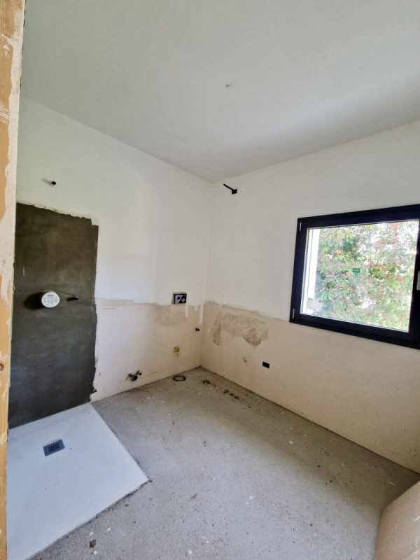 (Per INFO Monica 3482688677) Proponiamo splendida porzione di bifamiliare moderna situata nella t...