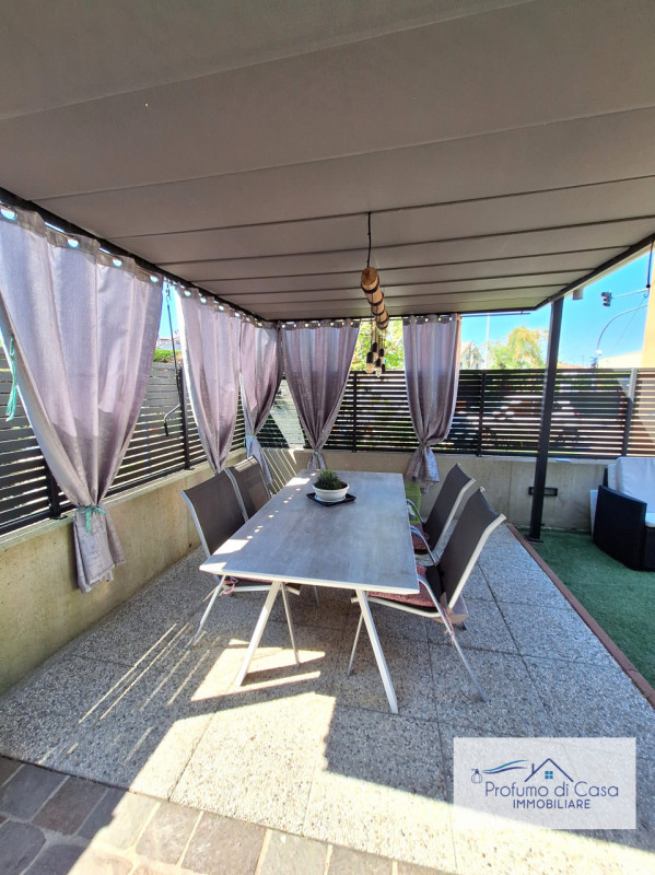 SACRO CUORE - In ottima posizione, comoda a tutti i principali servizi, proponiamo splendida casa...