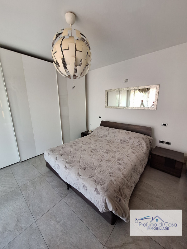 SACRO CUORE - In ottima posizione, comoda a tutti i principali servizi, proponiamo splendida casa...