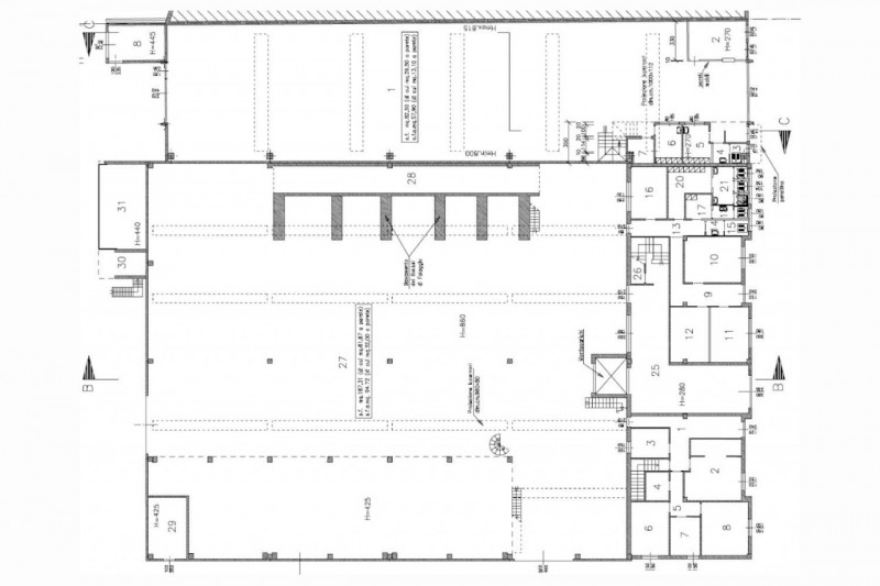 Nel cuore del dinamico distretto industriale vicentino, proponiamo in vendita un interessante com...