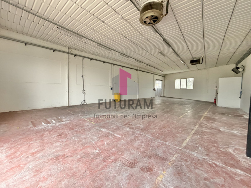 CALDOGNO - RIF. 629FUTURAM - PER INFO 0444310220

In zona raggiungibile anche con mezzi pesanti s...