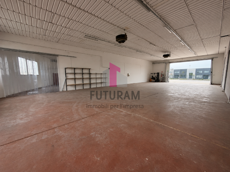 CALDOGNO - RIF. 629FUTURAM - PER INFO 0444310220

In zona raggiungibile anche con mezzi pesanti s...