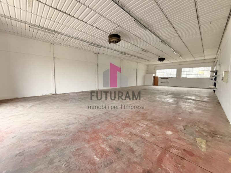 CALDOGNO - RIF. 629FUTURAM - PER INFO 0444310220

In zona raggiungibile anche con mezzi pesanti s...