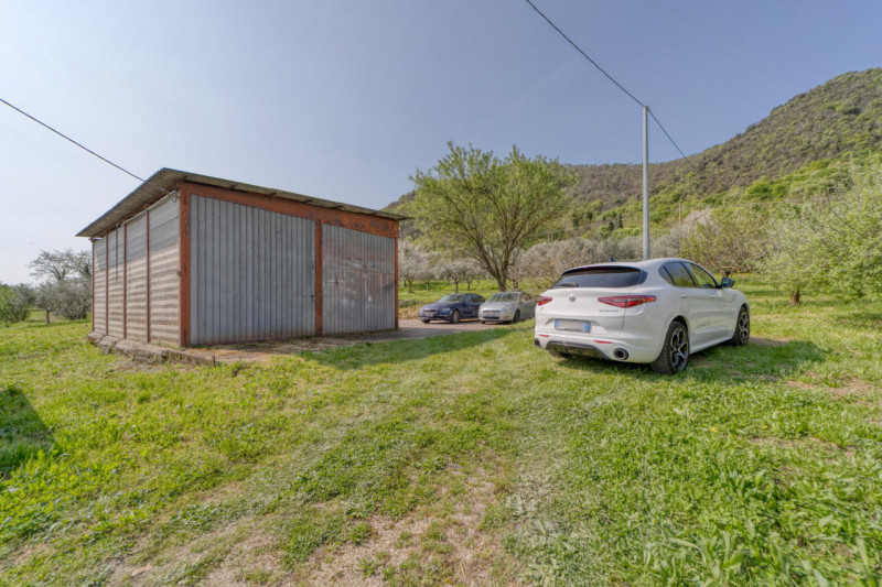 MONSELICE Zona Solana, ai piedi del colle Montericco in posizione tranquilla, proponiamo un'abita...