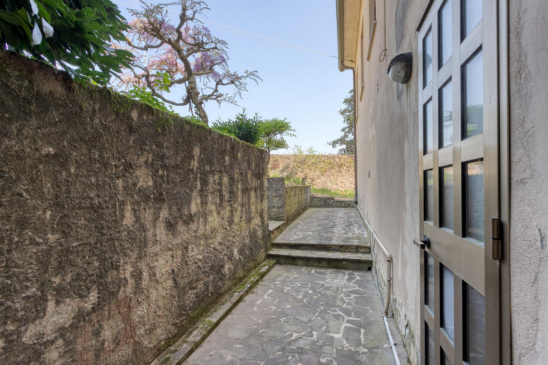 MONSELICE Zona Solana, ai piedi del colle Montericco in posizione tranquilla, proponiamo un'abita...