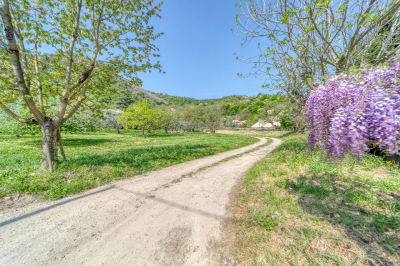 MONSELICE Zona Solana, ai piedi del colle Montericco in posizione tranquilla, proponiamo un'abita...