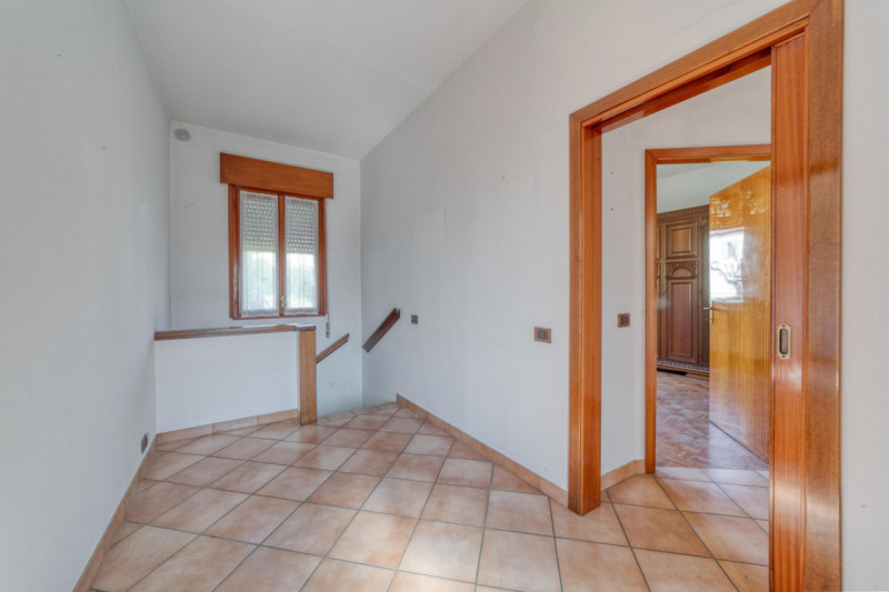 MONSELICE Zona Solana, ai piedi del colle Montericco in posizione tranquilla, proponiamo un'abita...