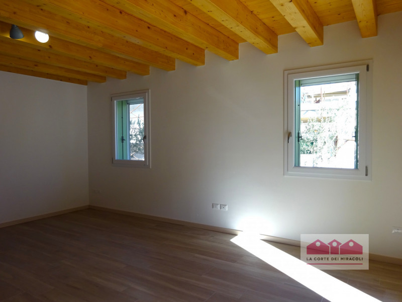 DISPONIBILE DA FINE APRILE - LUMIGNANO LONGARE: NUOVISSIMA CASA SINGOLA CON ZONA GIORNO, 4 CAMERE...