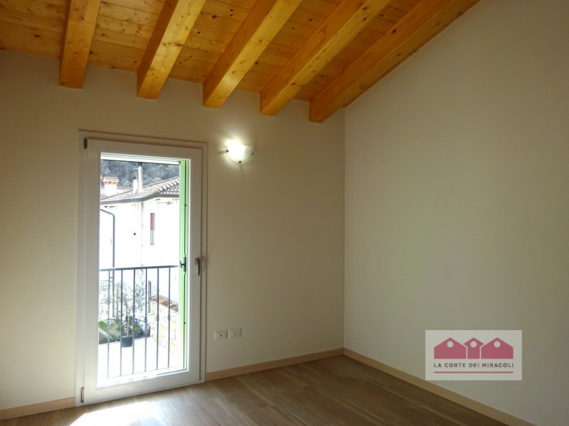 DISPONIBILE DA FINE APRILE - LUMIGNANO LONGARE: NUOVISSIMA CASA SINGOLA CON ZONA GIORNO, 4 CAMERE...