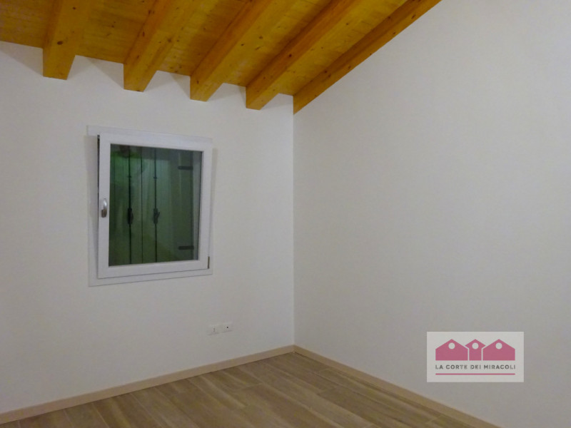DISPONIBILE DA FINE APRILE - LUMIGNANO LONGARE: NUOVISSIMA CASA SINGOLA CON ZONA GIORNO, 4 CAMERE...