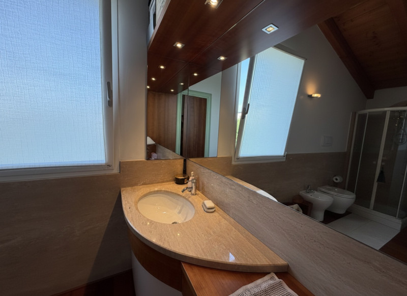 Zero Branco-

Proponiamo in vendita una soluzione unica nel suo genere, perfetta per chi desidera...