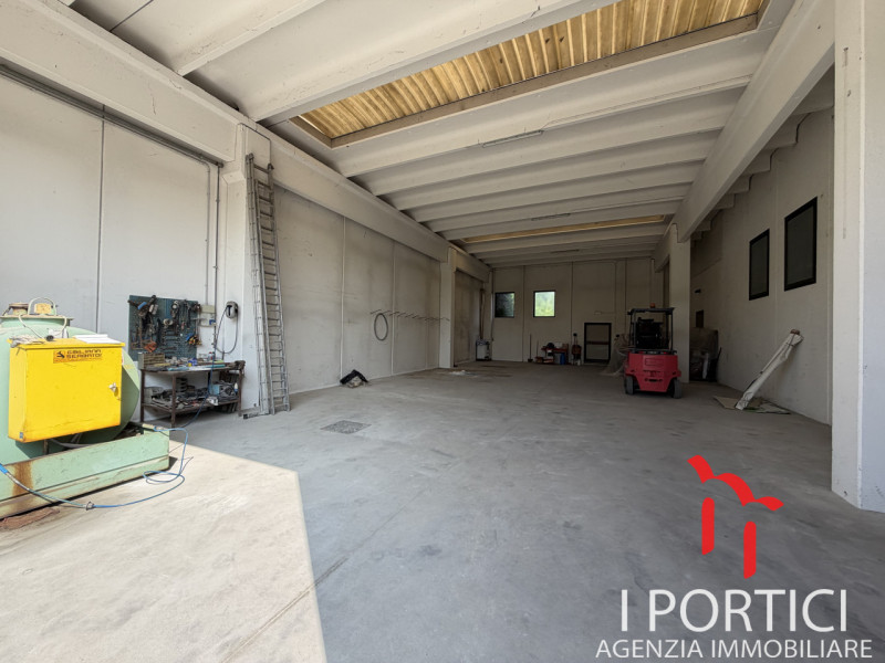 Zero Branco-

Proponiamo in vendita una soluzione unica nel suo genere, perfetta per chi desidera...