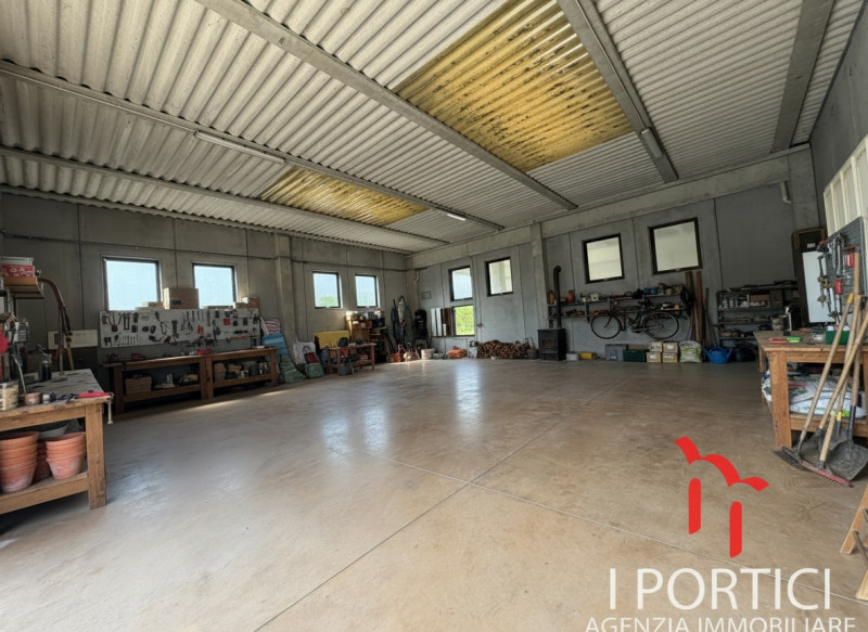 Zero Branco-

Proponiamo in vendita una soluzione unica nel suo genere, perfetta per chi desidera...