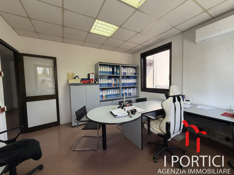 Zero Branco-

Proponiamo in vendita una soluzione unica nel suo genere, perfetta per chi desidera...