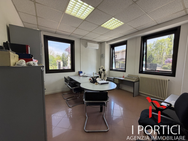 Zero Branco-

Proponiamo in vendita una soluzione unica nel suo genere, perfetta per chi desidera...