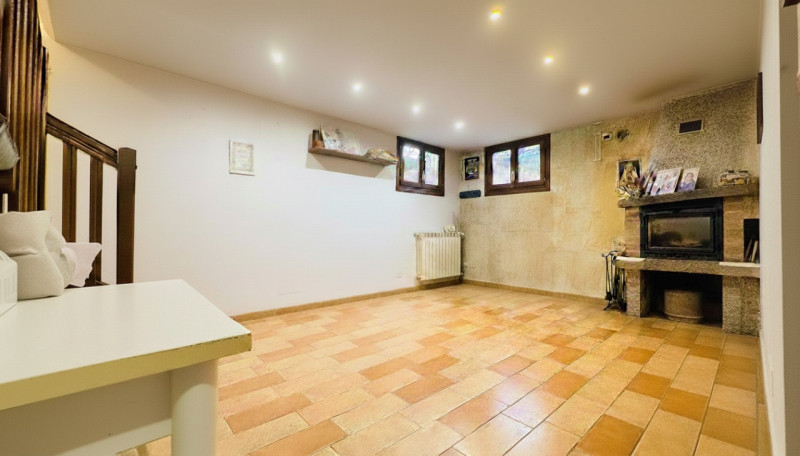 VIGONZA-Perarolo-: in tranquillo quartiere residenziale, proponiamo questa casa singola dalla gen...