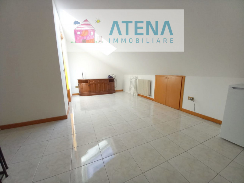 rif. 26617
PADOVA - MONTA'

In una delle zone più ricercate di Padova, precisamente nel quartiere...