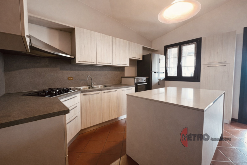 Una casa che accoglie, una casa che racconta
In via Grigolati, nel cuore tranquillo di Quargnenta...