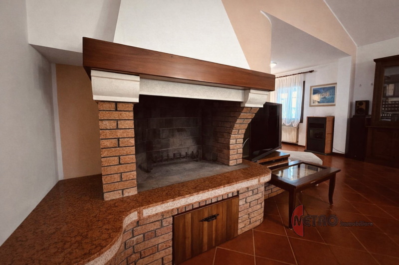 Una casa che accoglie, una casa che racconta
In via Grigolati, nel cuore tranquillo di Quargnenta...