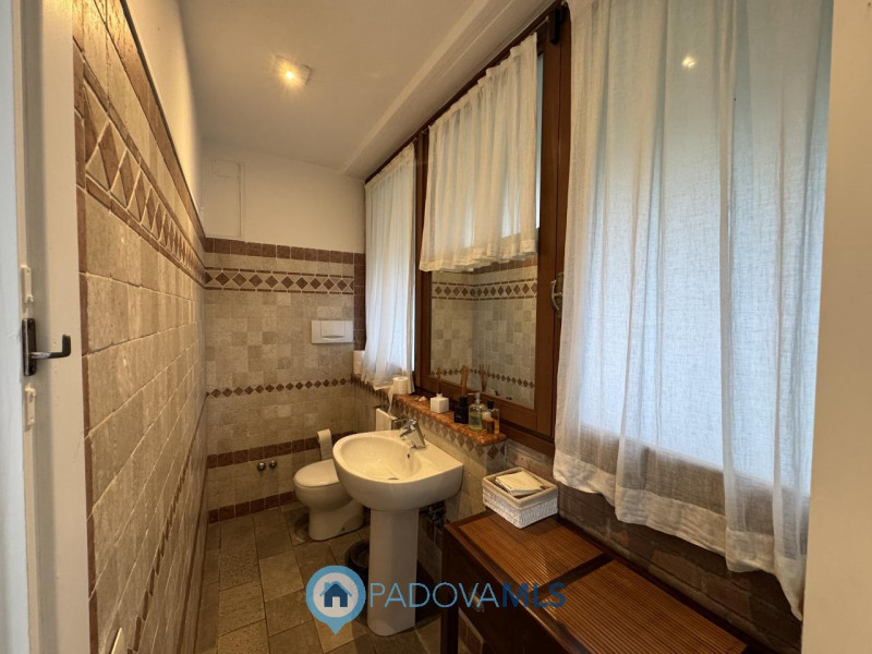 Signorile porzione di villa arredata

Immobile in esclusiva al Gruppo Padova MLS

Se amate la tra...