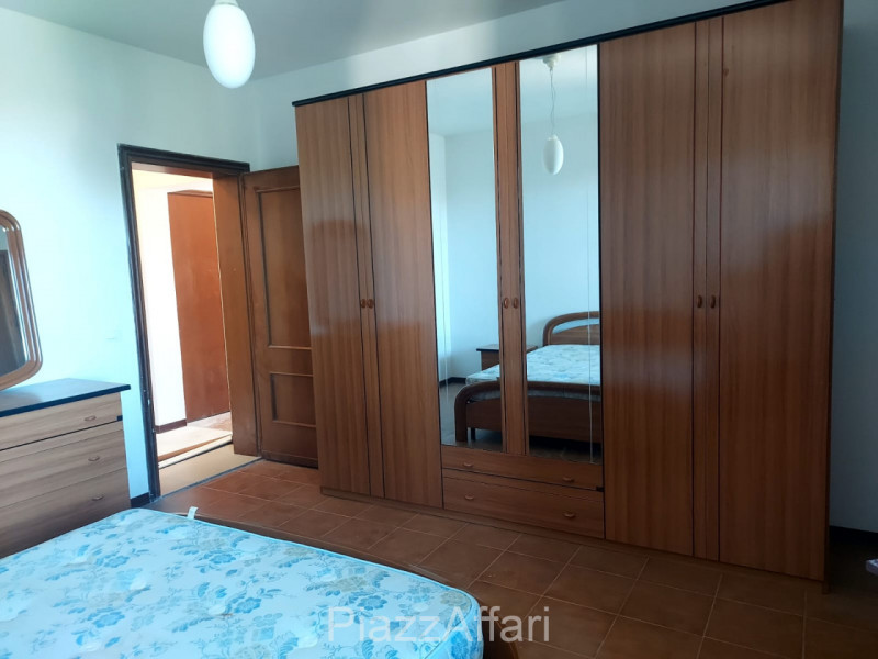 A Cambroso, frazione di Codevigo, proponiamo in affitto appartamento al piano primo situato in un...